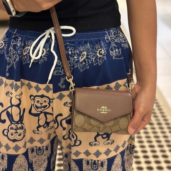 NWT Coach Mini Envelope Wallet With Strap In Signature‎ Canvas - Picture 8 of 8